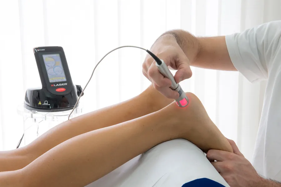 Applicazione di laserterapia K ad alta potenza